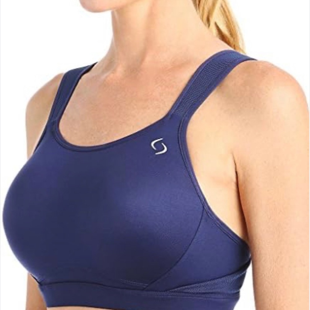 New Maia jog bra by Moving Comfort /Brooks no longer available in stores/online